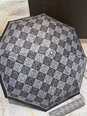 🔥🔥 LOEWE New Arrival: Tri-Fold, Fully Opaque, UV-Blocking Sun & Rain Umbrella